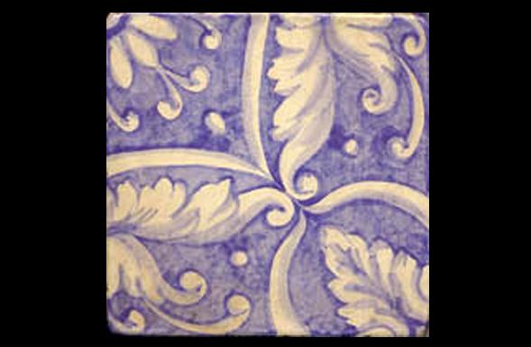 deferranti-italianate-leonarda-lavender-and-white-handpainted-terracotta-tile